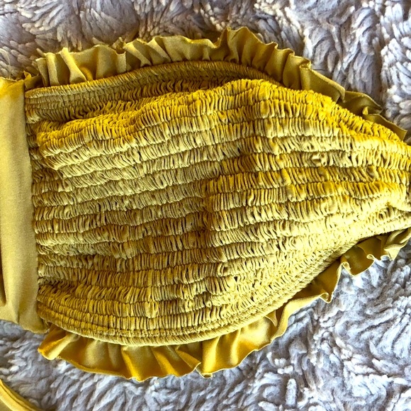 NWOT- Gold Ruched  Bikini Bandeau. SZ SM - Picture 7 of 7